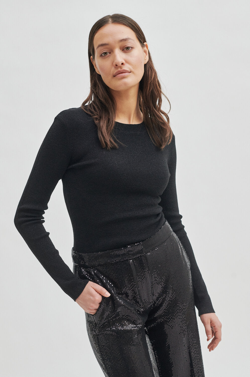 Matima O-Neck langærmet t-shirt - sort